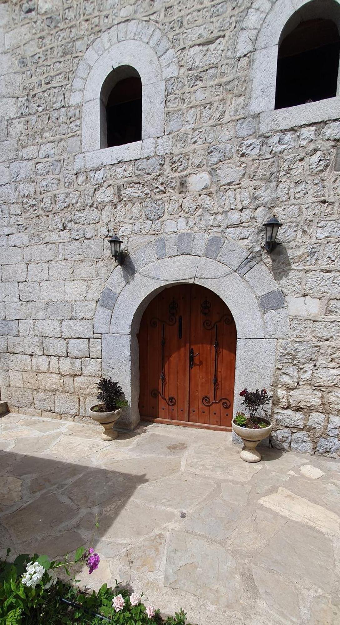 Black Tower Plav Exterior photo